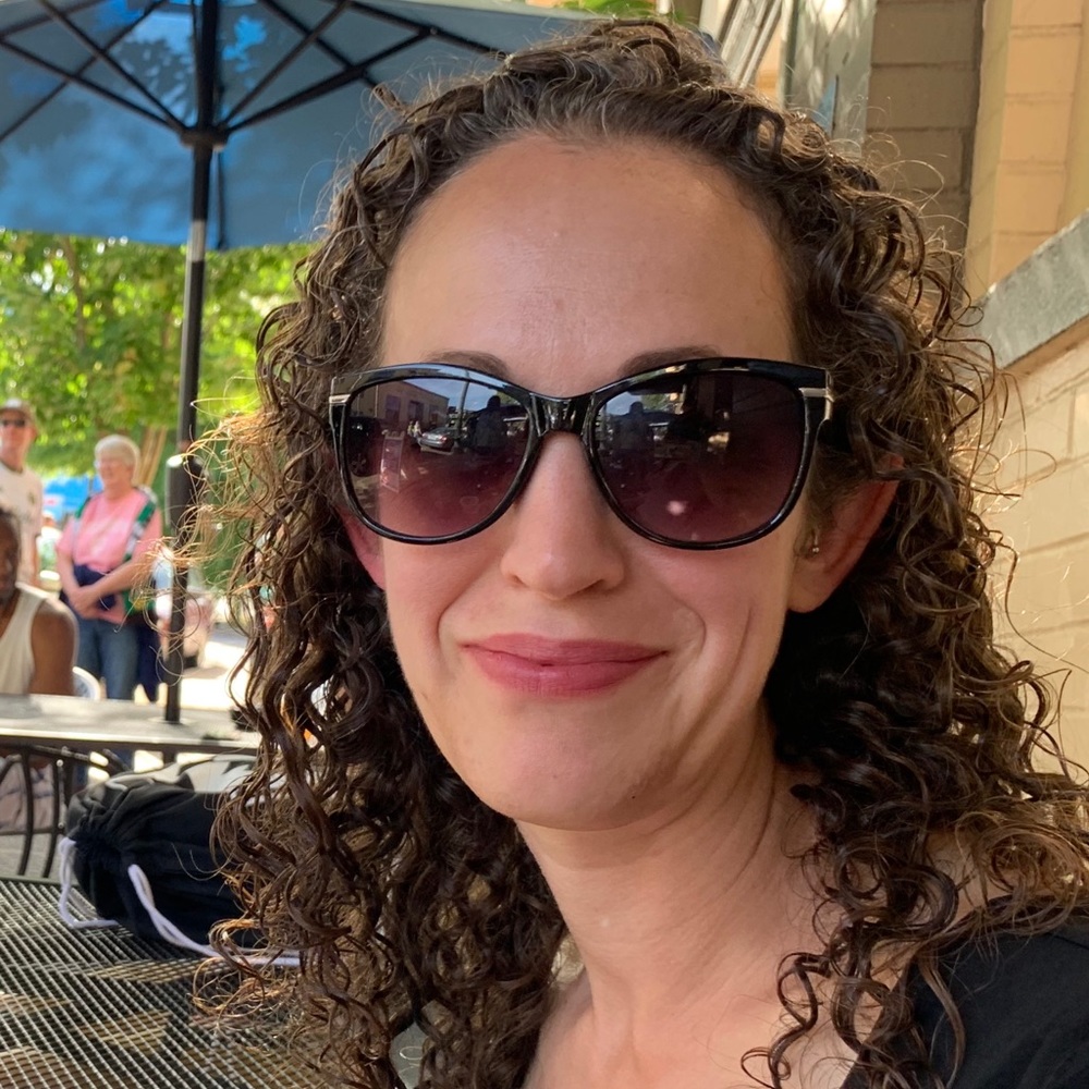 Meet your Posher, Julie